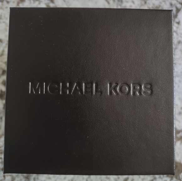 Michael Kors Crystal Chronographic Watch - Picture 6 of 7